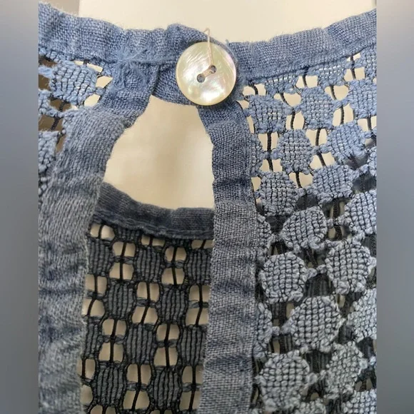 Sleeveless Linen Dress - Picture 4 of 5